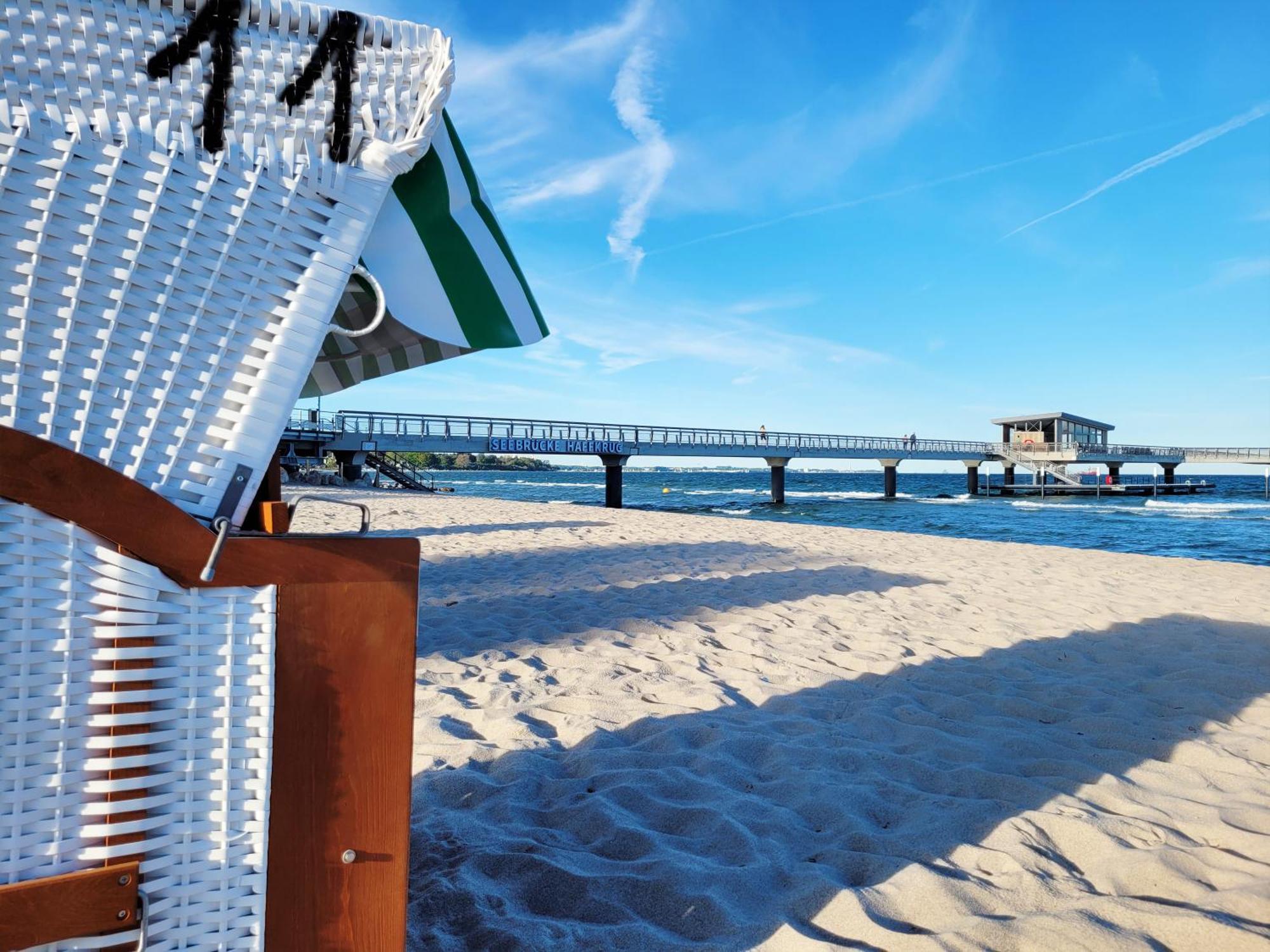 Strandnahe & Hochwertige Ferienunterkunft, Mit Gartenzugang, Parkplatz Und Fahrradunterstellplatz Шарбойц Экстерьер фото